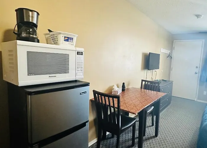 Voyageur Motel