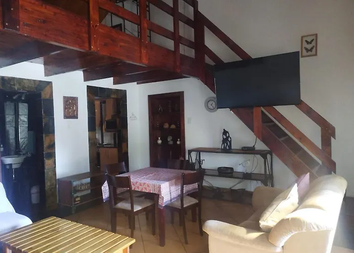 Six Valk Avenue Guest House