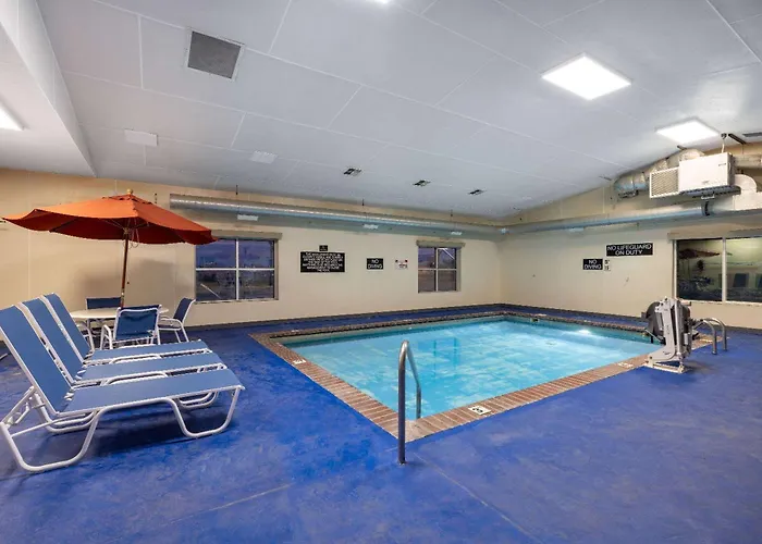 Super 8 By Wyndham Belgrade/Bozeman Airport