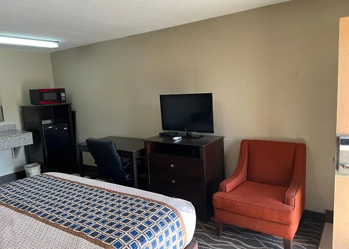 Westbridge Inn And Suites