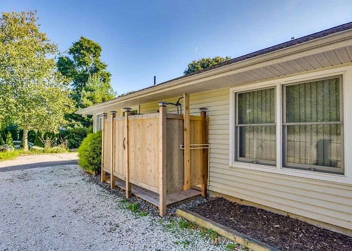 Westerly Vacation Home: Town Beach Access