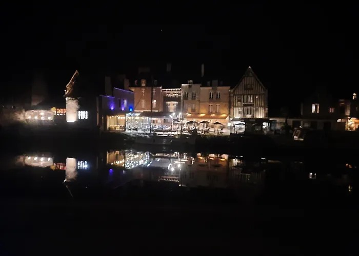 Le Duclos, Appartement Rez-De-Jardin Dinan Centre