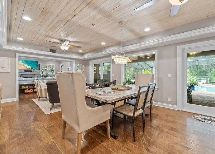 Estate, Salt Pool, Spa, Outdoor Kitchen
