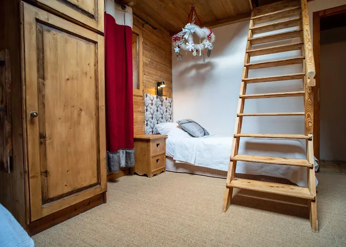 Savoya Lodges, 4 Chalets Prives, De 2 A 40 Personnes