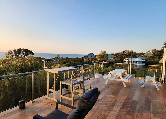 Oceanview Manor By "Peppy Beach Retreats" - Two Houses In One With Panoramic Views