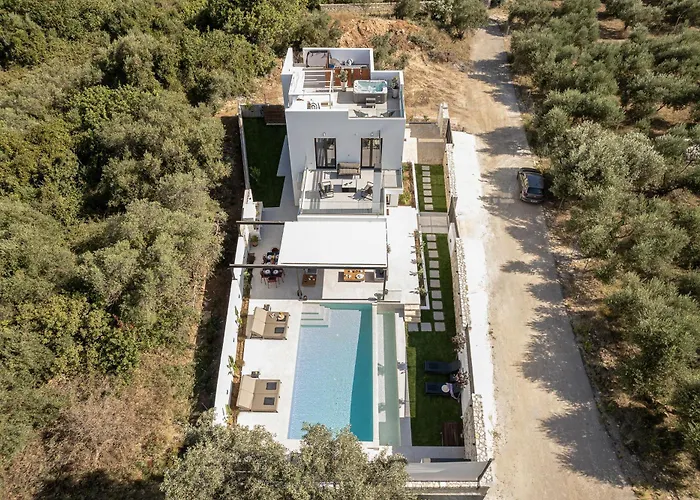 Avrilia Seaside Villa Heated Pool