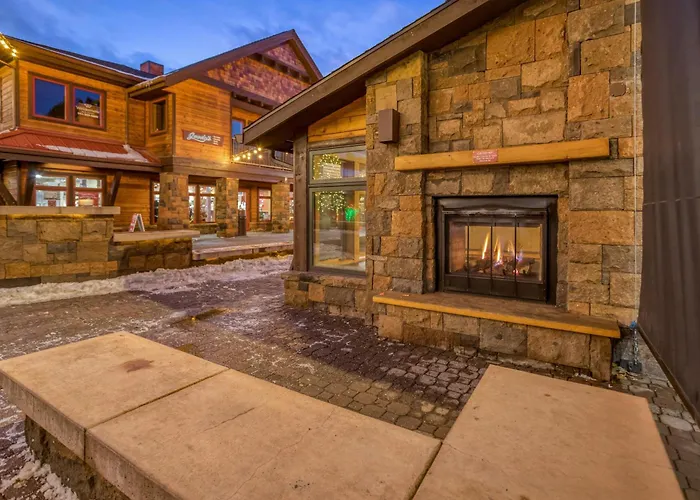 Yosemite - Meredith Lodging