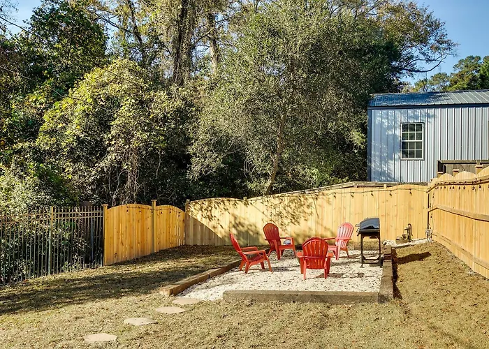 Step-Free Home W/ Fire Pit - 3 Miles To Usc!