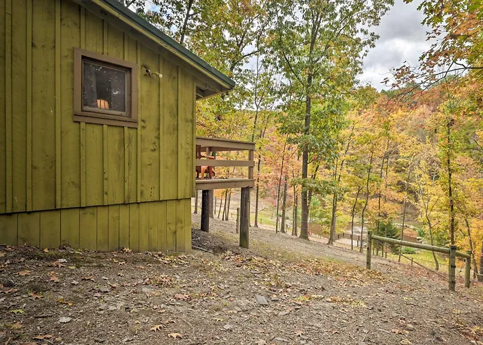 1 Mi To Raystown Lake: 'Wyatt Earp Cabin' W/ Deck!