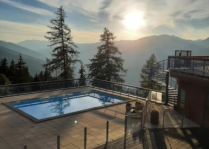 Residence Le Ruitor: Panoramic Duplex with Heated Pool in Paradiski