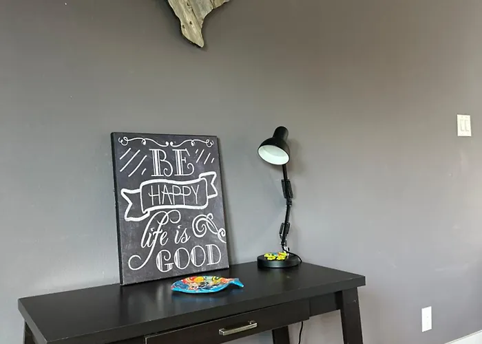 Minutes To Swim, Pet Friendly, Sleeps 6, Jet Skis