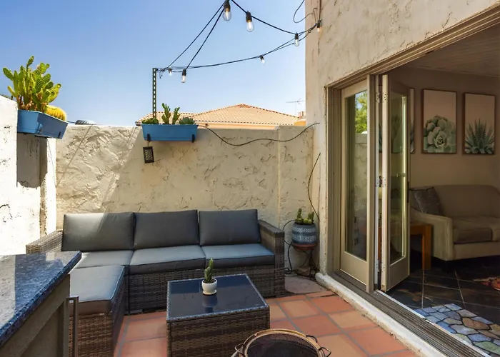 Renovated Private In The Heart Of Old Town Scottsdale, Pool & Hot Tub, Outdoor Bar & Kitchen, Walk To Shops & Bars