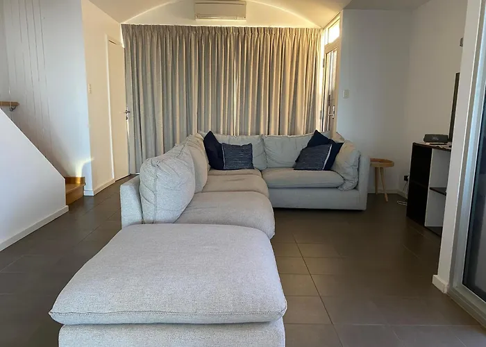 Bayview Retreat - Esplanade Home W Wifi