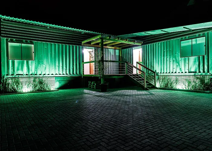 Suites Container