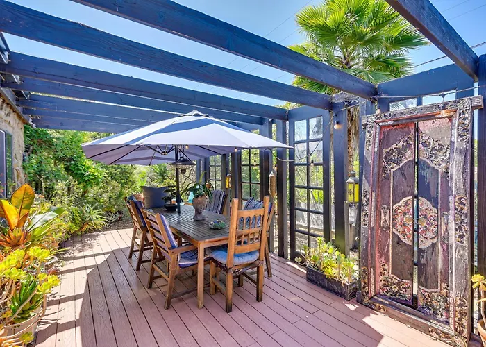 Bohemian Wonderland: Benicia Bungalow W/ Pergola!