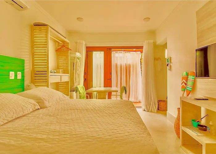 Casa D'Aroeira: Luxurious Beach Condo with Premium Amenities