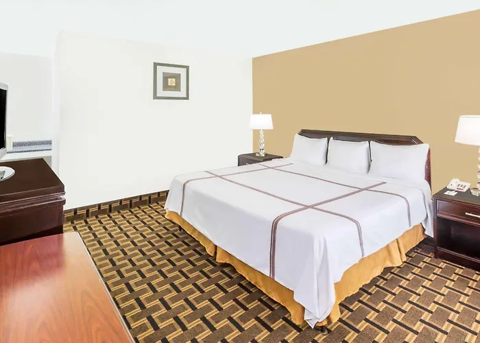 Travelodge By Wyndham Shreveport La