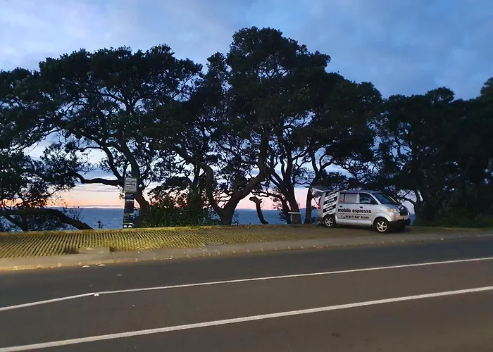 Whangaparaoa Lodge