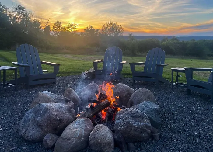 Spacious Hammondsport Home On 6 Acres W/ Lake View