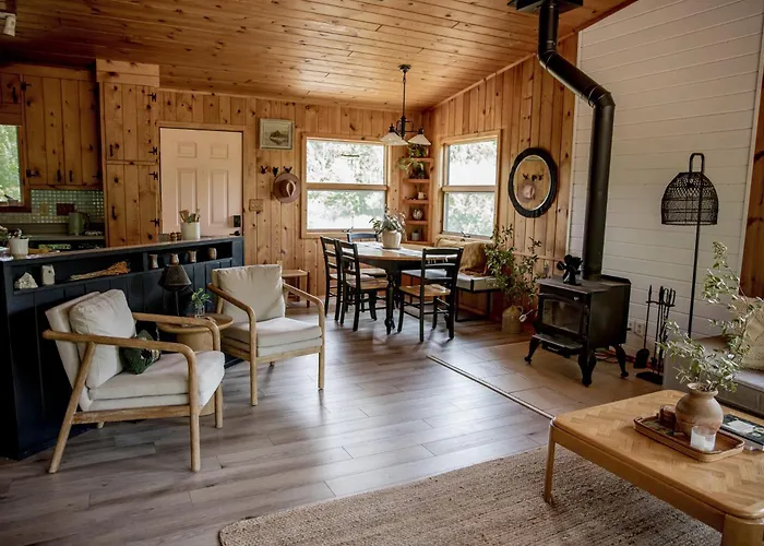 Bay Point Hideaway In The Woods