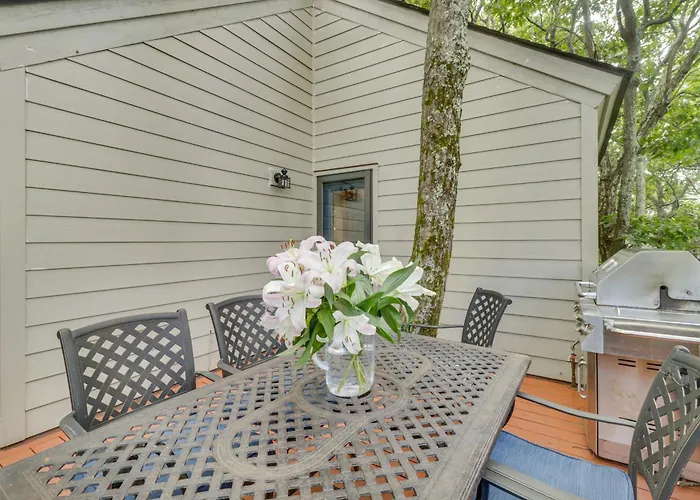 Wintergreen Home W/ Hot Tub, Deck & Mountain Views