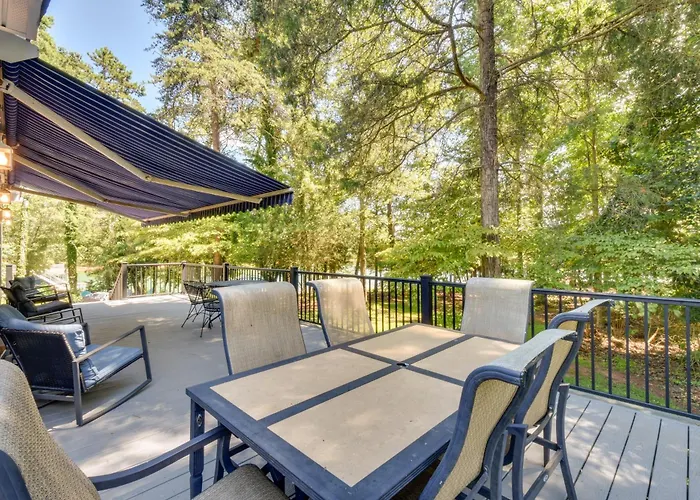 Spacious Lake Hartwell Home W/ Private Boat Dock!