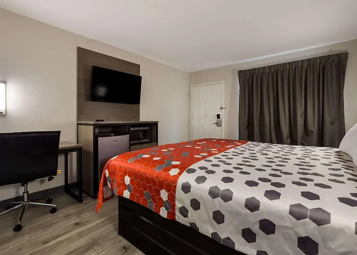 Econo Lodge Mobile Airport Blvd