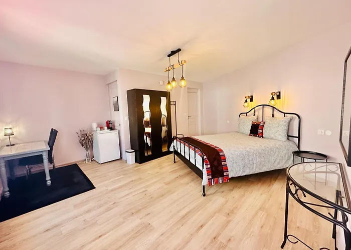Reims Sherpa Guest House