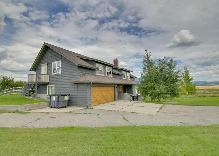 Bozeman Home On 11 Acres W/ Mountain Views!
