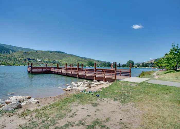 Walk To Beaver Creek Shuttle! Avon Condo W/ Deck