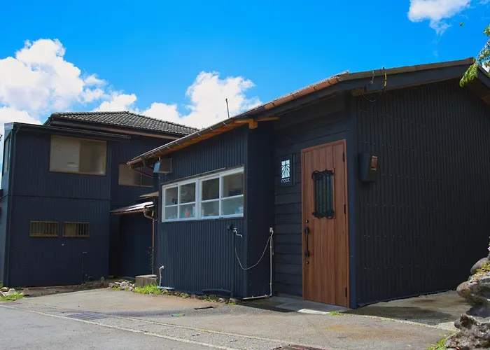 Root Hakone Bar & Guesthouse