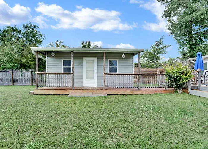 Spacious Family Retreat With Game Room 25 Mins To Pcb
