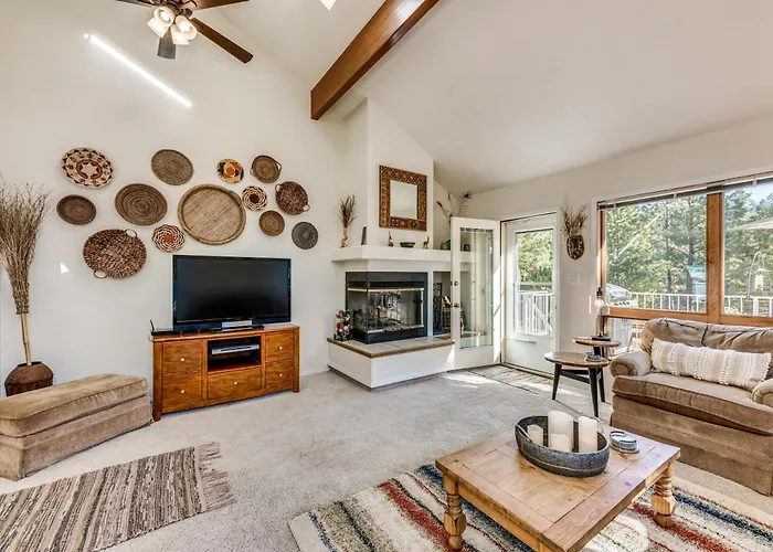 Bright Townhome - 1 Mile To Downtown Cloudcroft
