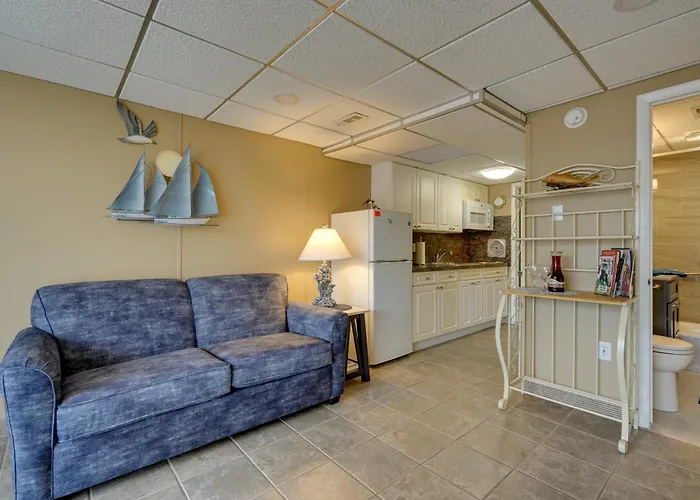 Cozy Oceanfront Condo W/ Pool & Beach Access!