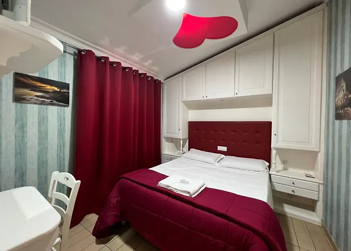 Hotel Tiffany Varcaturo