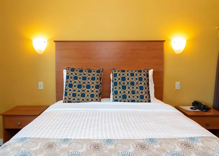 Nordic Inn And Suites