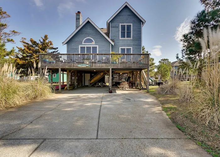 Nags Head Fall Escape Near Dunes & Fishing