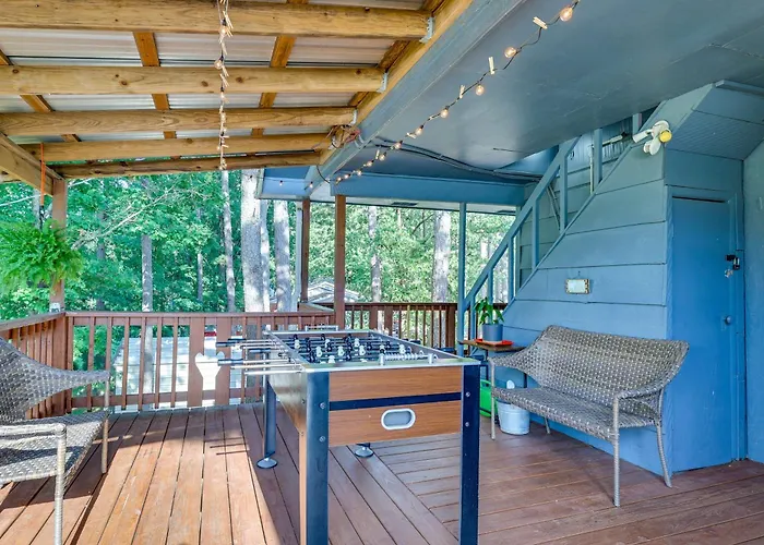 4 Mi To Dtwn! Ozarks Hideaway W/ Furnished Deck