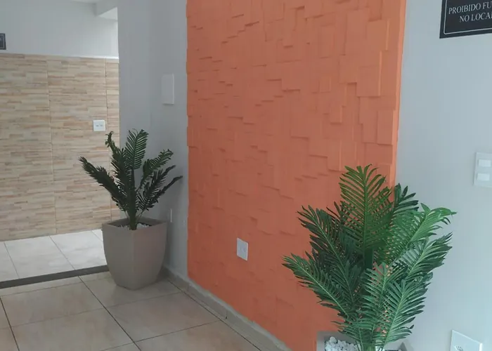 Pousada Quarto com ar, wi fi,frigobar perto da basilica