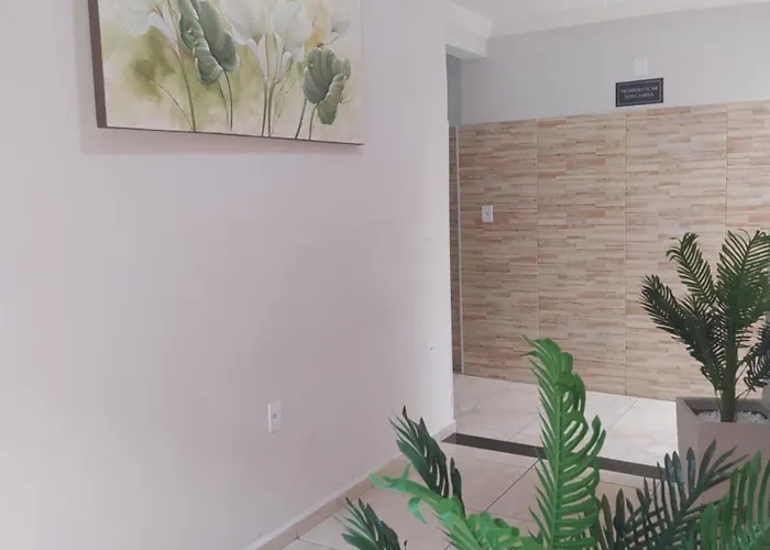 Pousada Quarto com ar, wi fi,frigobar perto da basilica