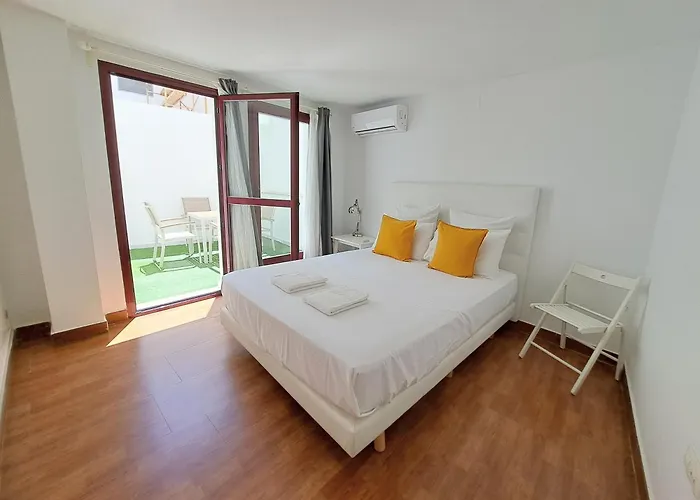 Apartamentos Sherry Center