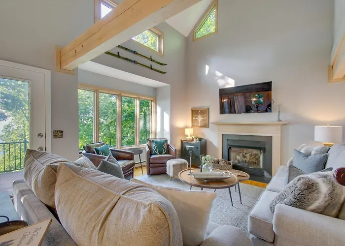 Serene Hideaway With Views, 1 Mi To Hike & Ski!