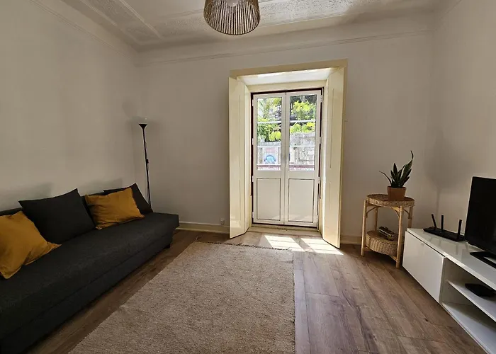 Maria Saudade - Bright & Spacious Apartment With Views In The Heart Of Sintra