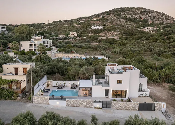 Avrilia Seaside Villa Heated Pool