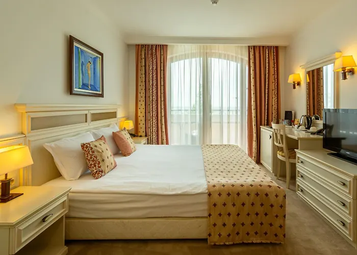 Helena Vip Villas And Suites