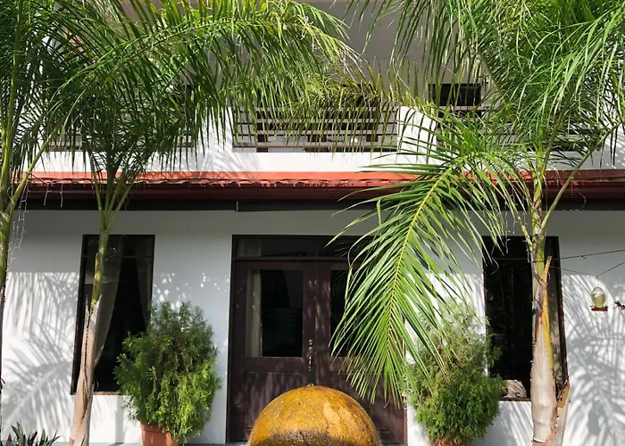 Good Life Lodge