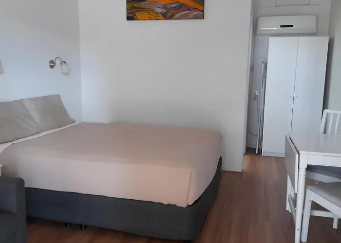 Aromet Motor Inn