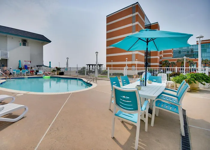 Chic Virginia Beach Retreat - Pool, Steps To Beach