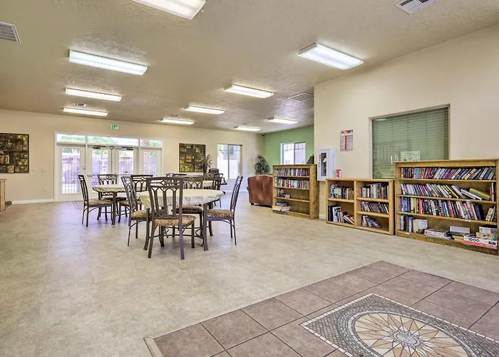 Extended-Stay Mesquite Condo W/ Pool Access!
