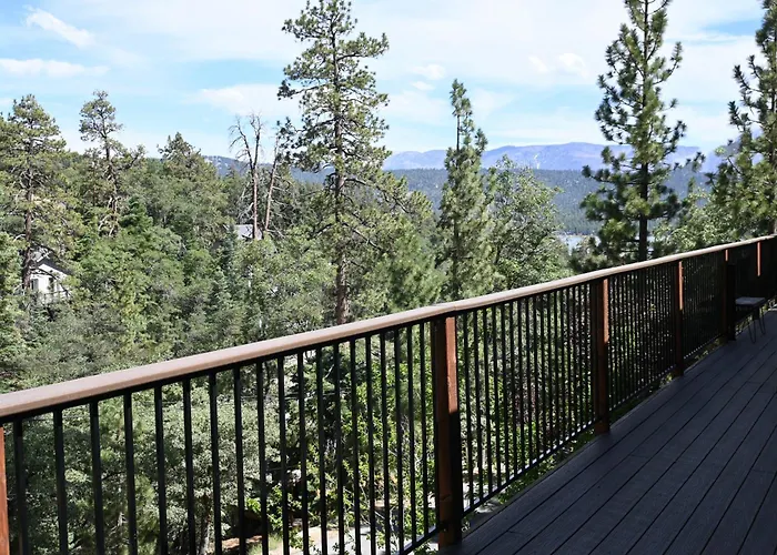 Nightcap Lodge - Hot Tub, Fireplace, Deck, Barbecue